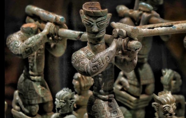 跟着三星堆微信小程序讲解逛博物馆体验！